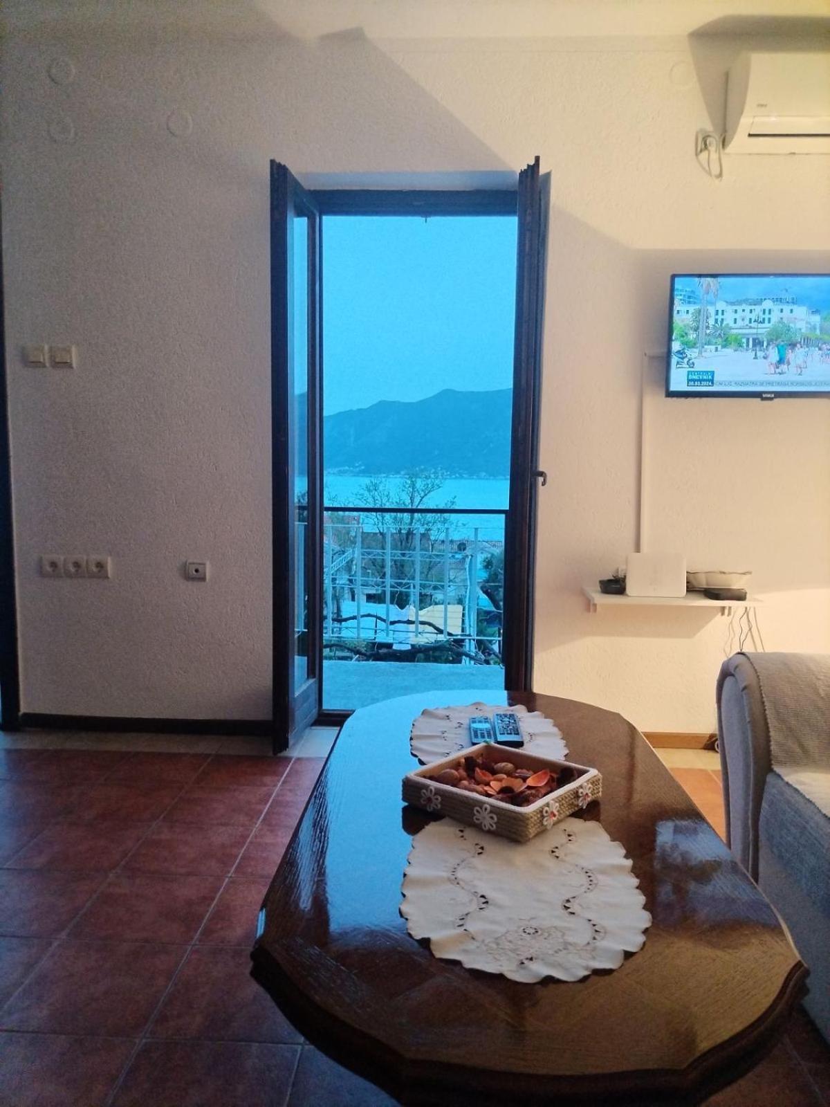 Apartment Ivana Kotor Exteriör bild